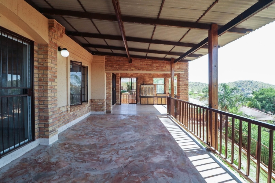 3 Bedroom Property for Sale in Safari Gardens North West